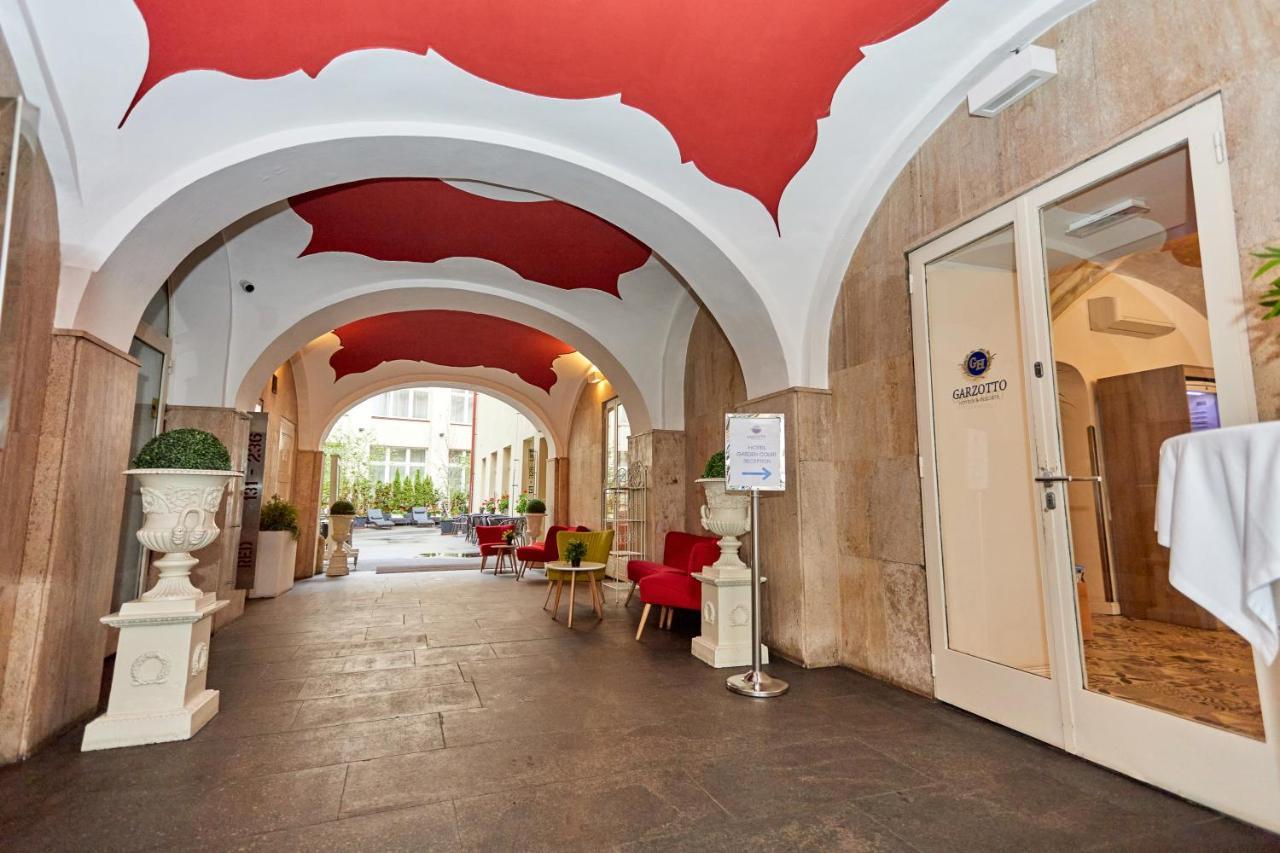 Garden Court Praha
